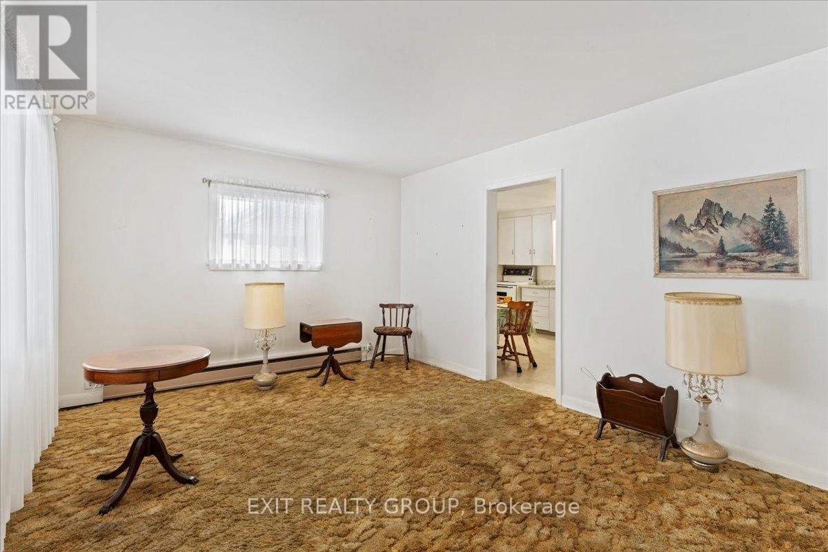 36 Valleyview Crescent, Belleville (Belleville Ward), ON - Indoor