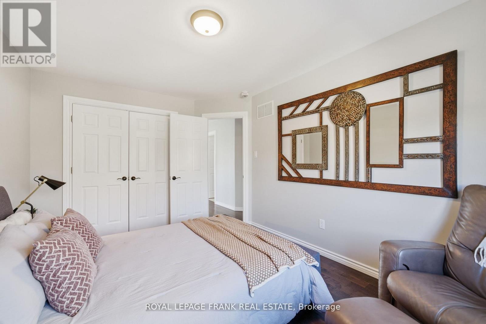 62 Helen Street, Kawartha Lakes (Bobcaygeon), ON - Indoor Photo Showing Bedroom