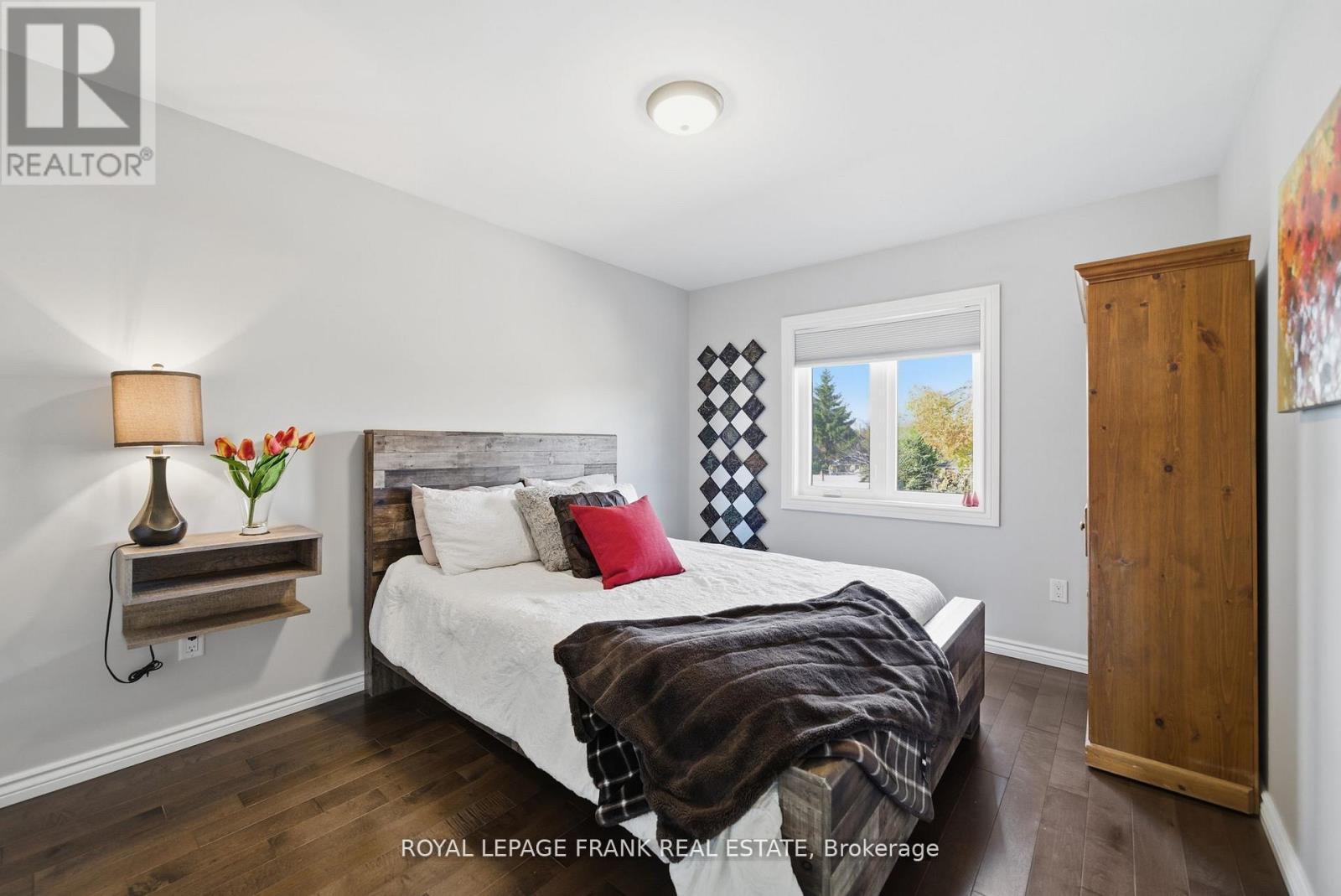 62 Helen Street, Kawartha Lakes (Bobcaygeon), ON - Indoor Photo Showing Bedroom
