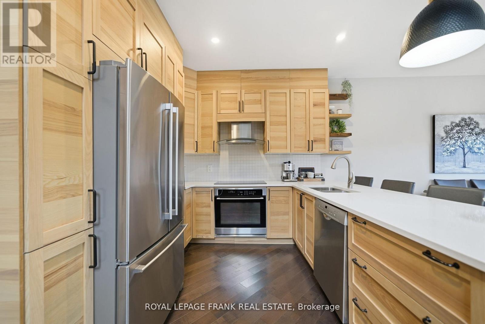 62 Helen Street, Kawartha Lakes (Bobcaygeon), ON - Indoor Photo Showing Kitchen