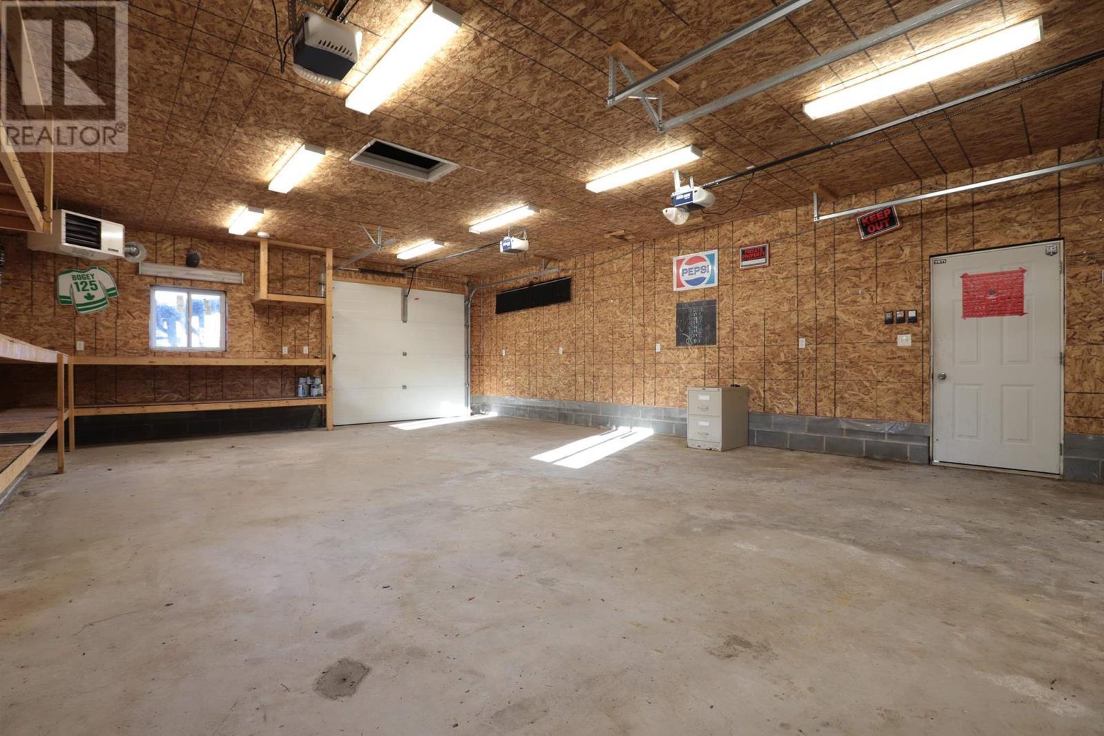 161 Nils Bay Rd, Goulais River, ON - Indoor Photo Showing Garage