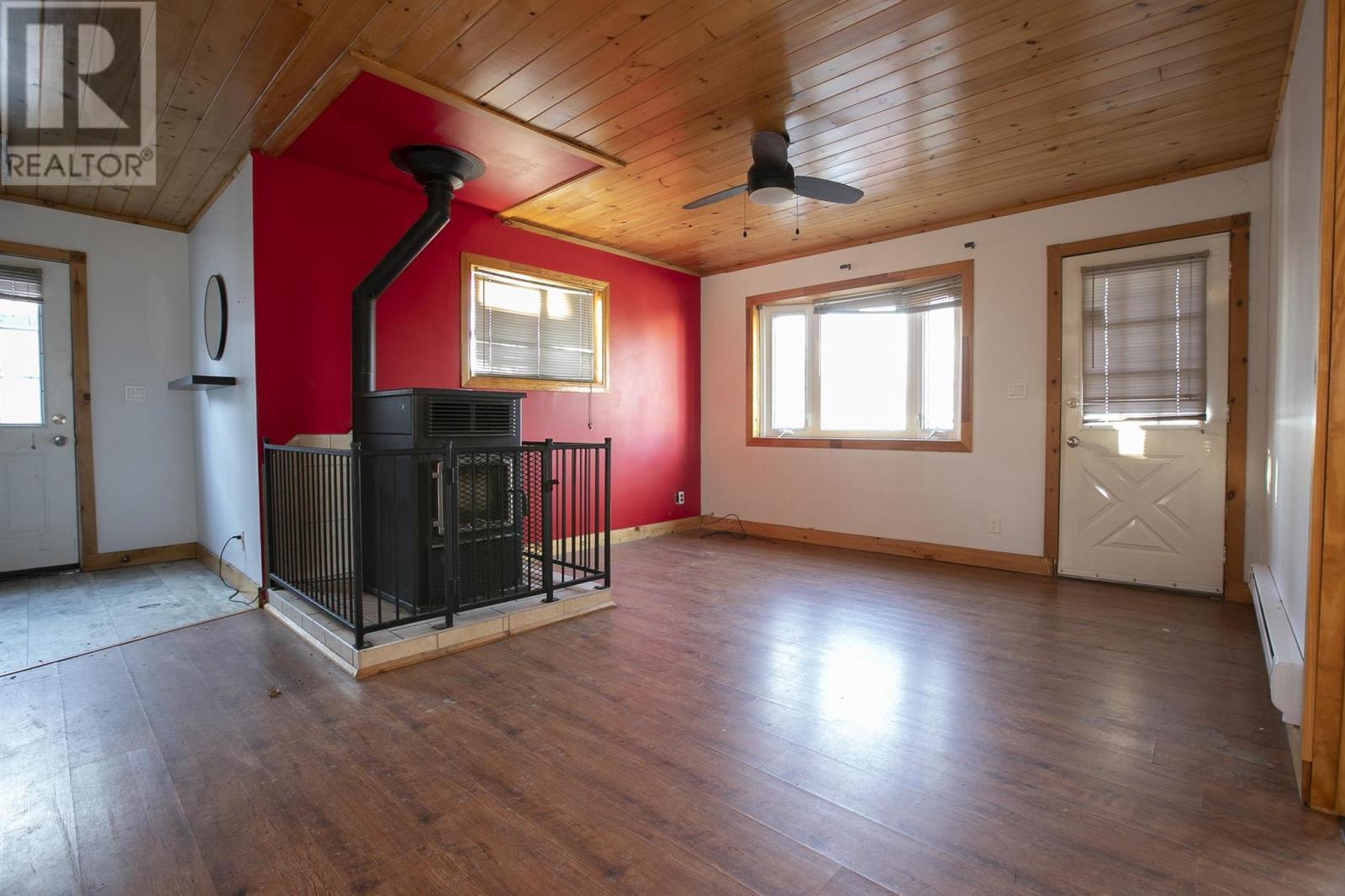 161 Nils Bay Rd, Goulais River, ON - Indoor Photo Showing Other Room