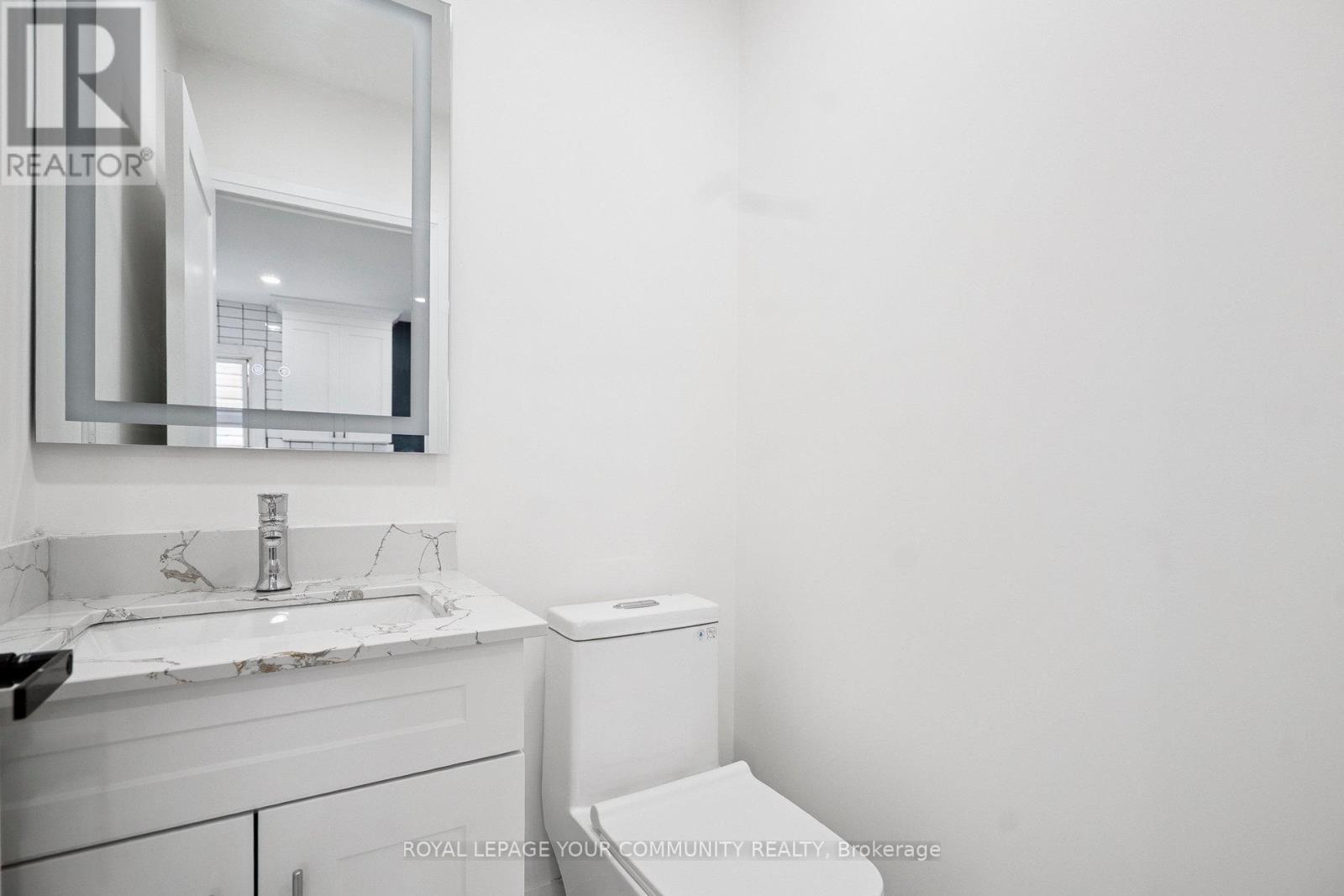 8 Merchison Avenue, Hamilton, ON - Indoor Photo Showing Laundry Room