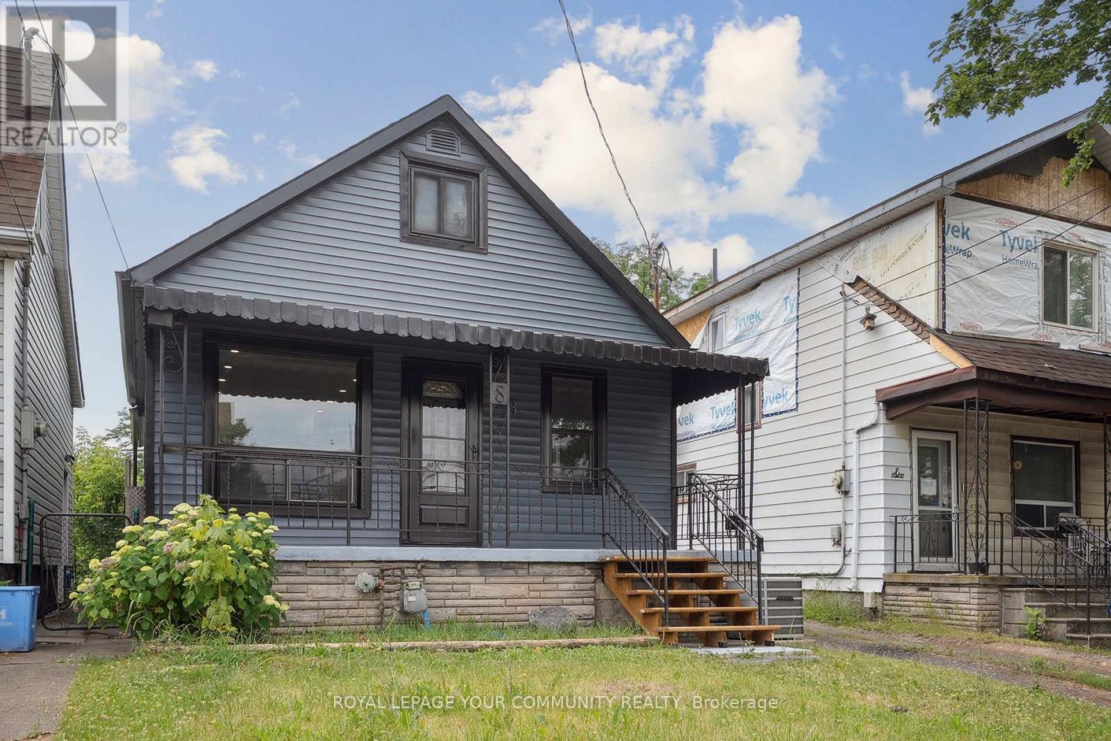 8 Merchison Avenue, Hamilton, ON - Outdoor