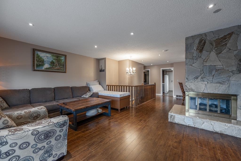 6478 130 Street, Surrey, BC - Indoor Photo Showing Living Room With Fireplace