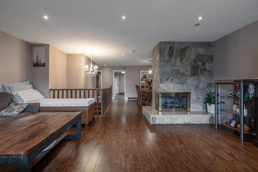 6478 130 Street, Surrey, BC - Indoor Photo Showing Living Room With Fireplace