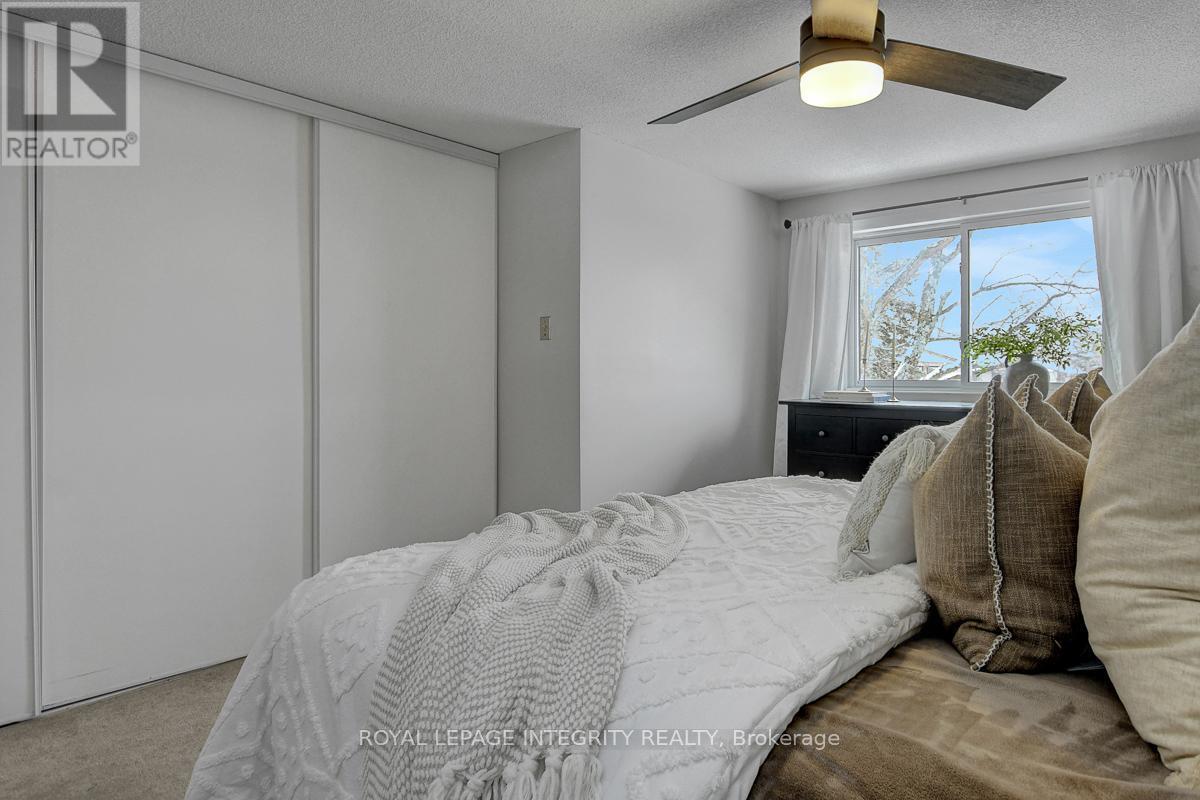 34 Stokes Crescent, Ottawa, ON - Indoor Photo Showing Bedroom