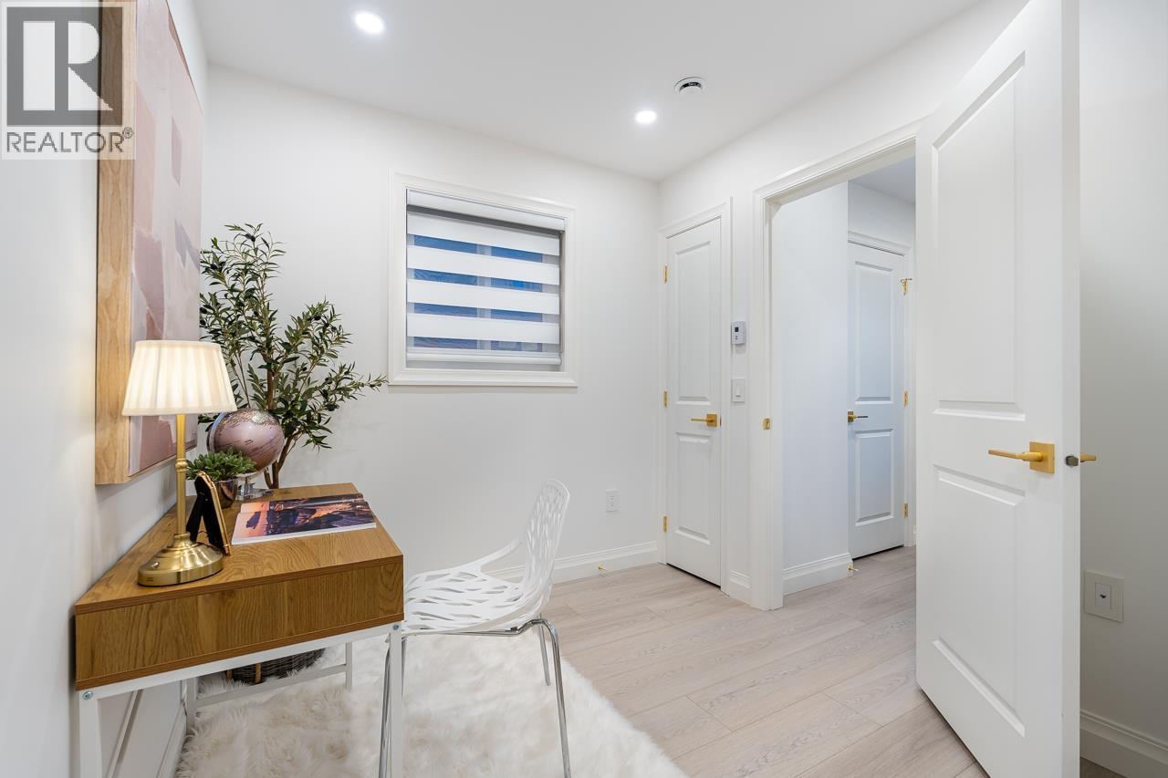 5136 Dominion Street, Burnaby, BC - Indoor Photo Showing Other Room