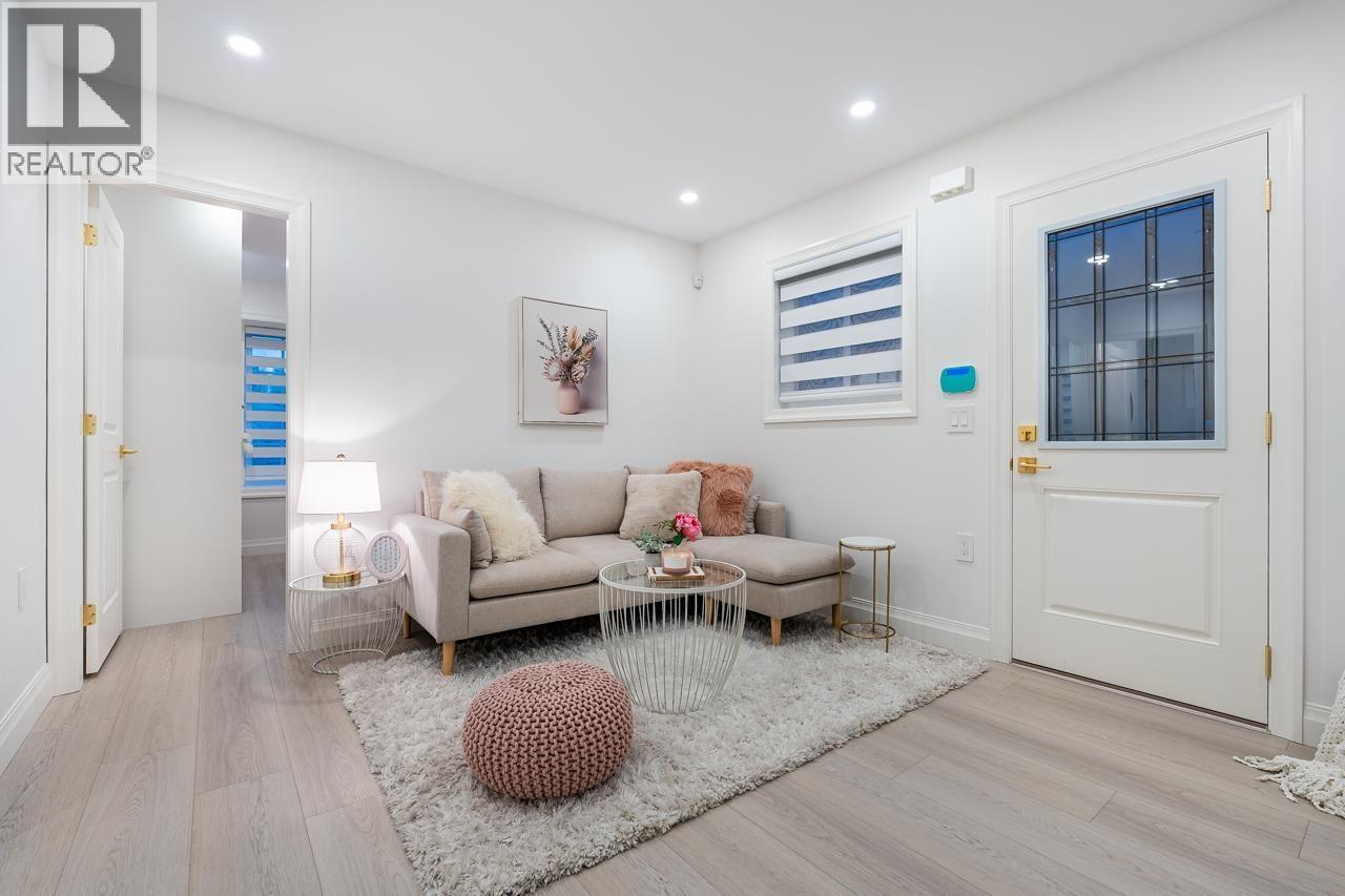 5136 Dominion Street, Burnaby, BC - Indoor