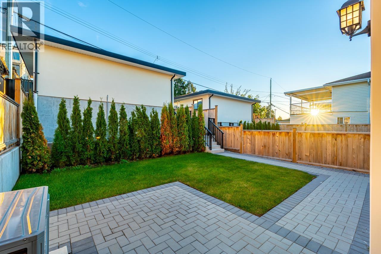 5136 Dominion Street, Burnaby, BC - Outdoor
