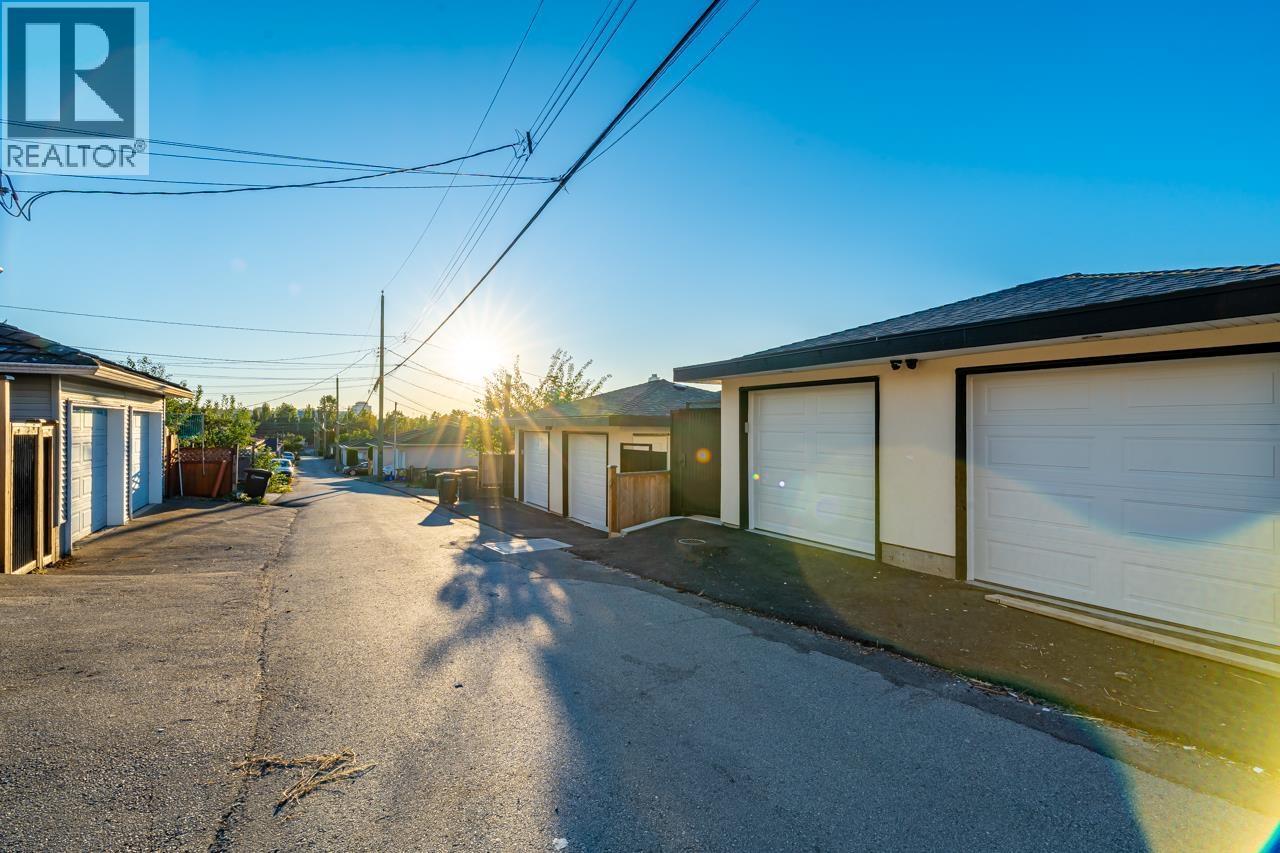 5136 Dominion Street, Burnaby, BC - Outdoor