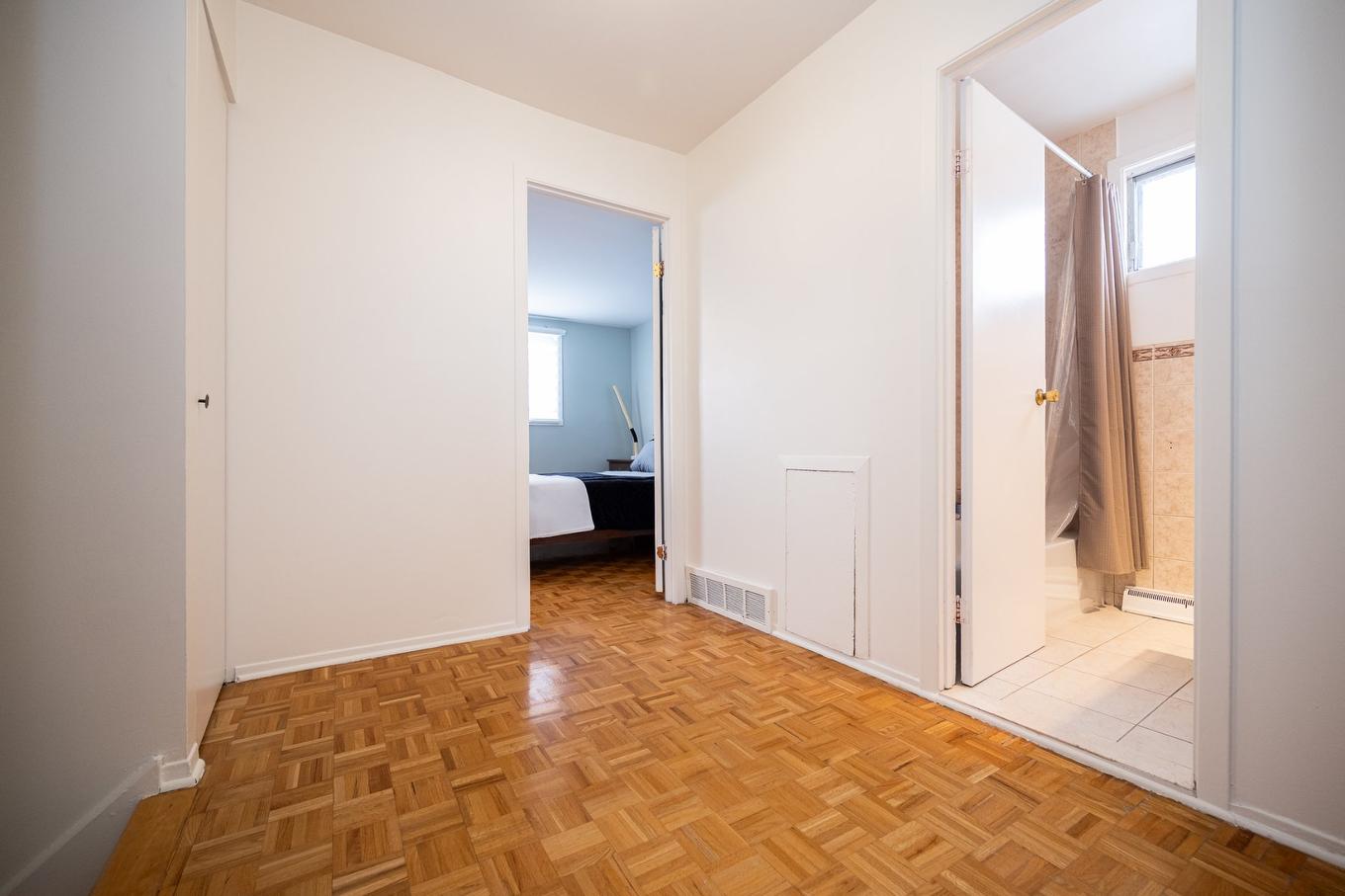 Hall - 1154 Av. Haendel, Laval (Chomedey), QC - Indoor Photo Showing Other Room