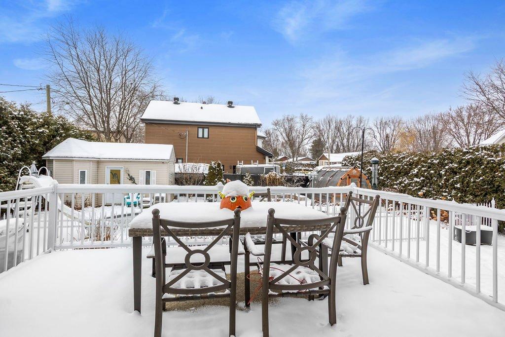 Balcony - 2915 Rue Bellerive, Sainte-Marthe-Sur-Le-Lac, QC - Outdoor