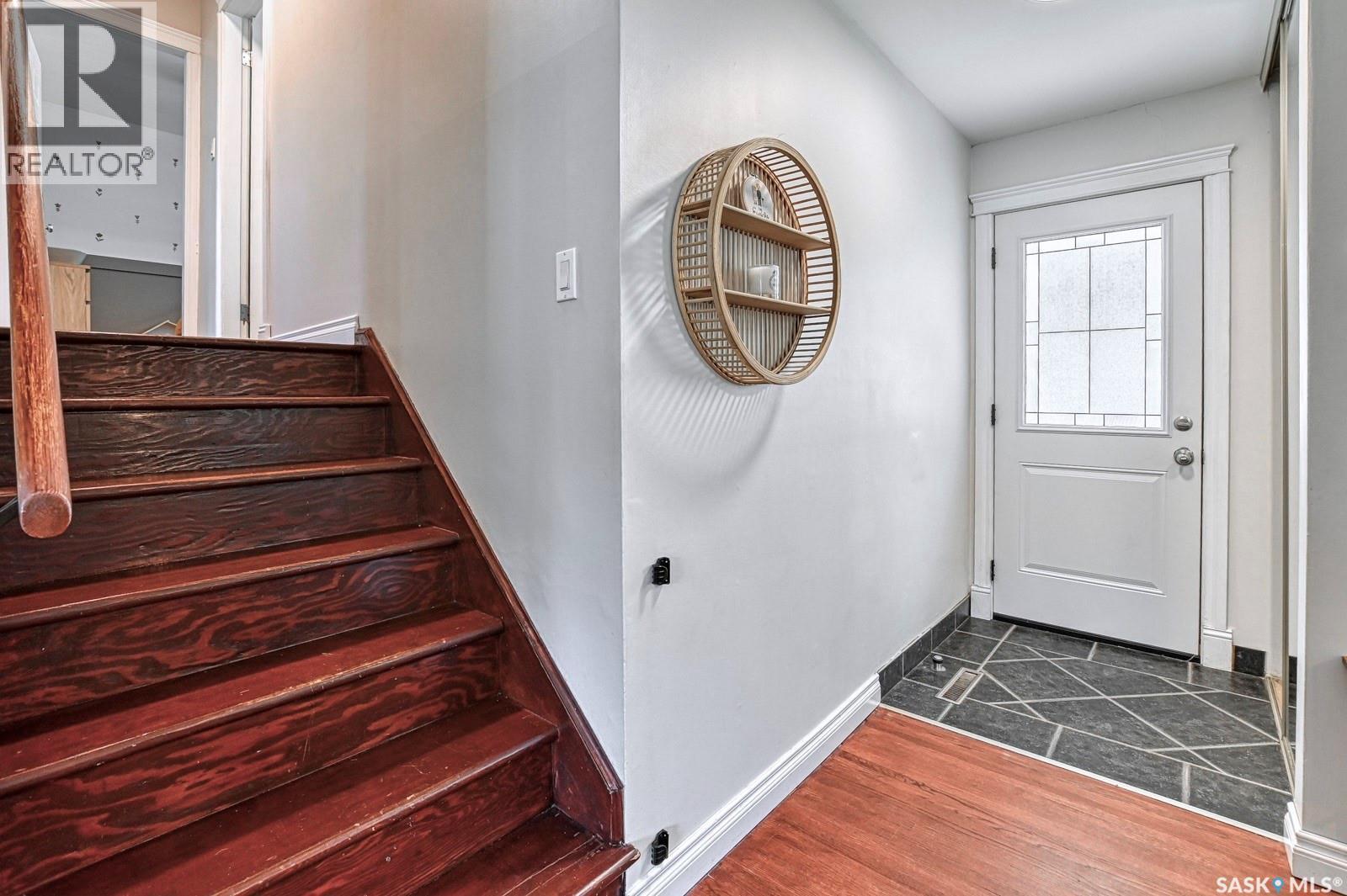 93 Cardinal Crescent, Regina, SK - Indoor Photo Showing Other Room