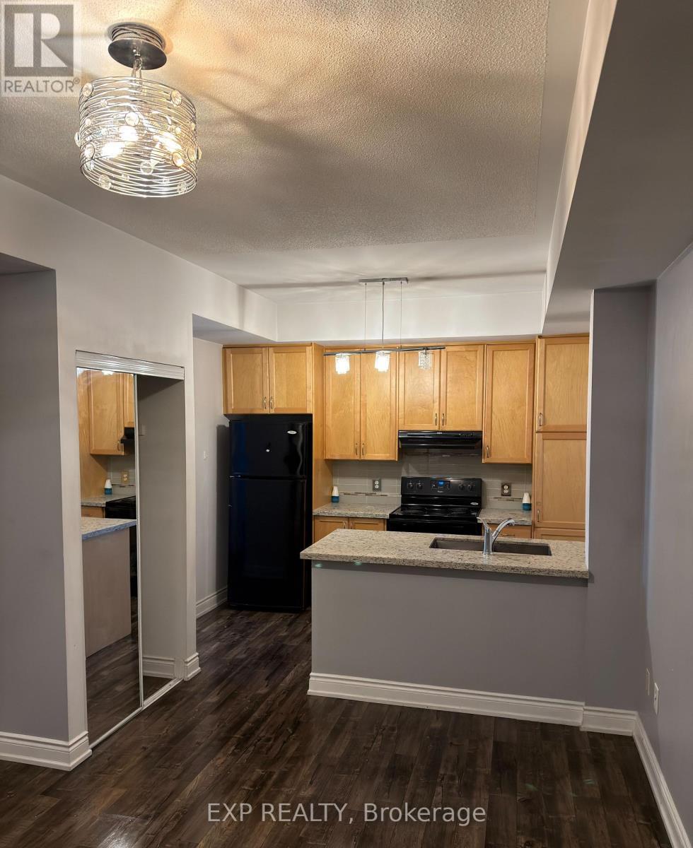 110 - 5035 Oscar Peterson Boulevard, Mississauga, ON - Indoor Photo Showing Kitchen