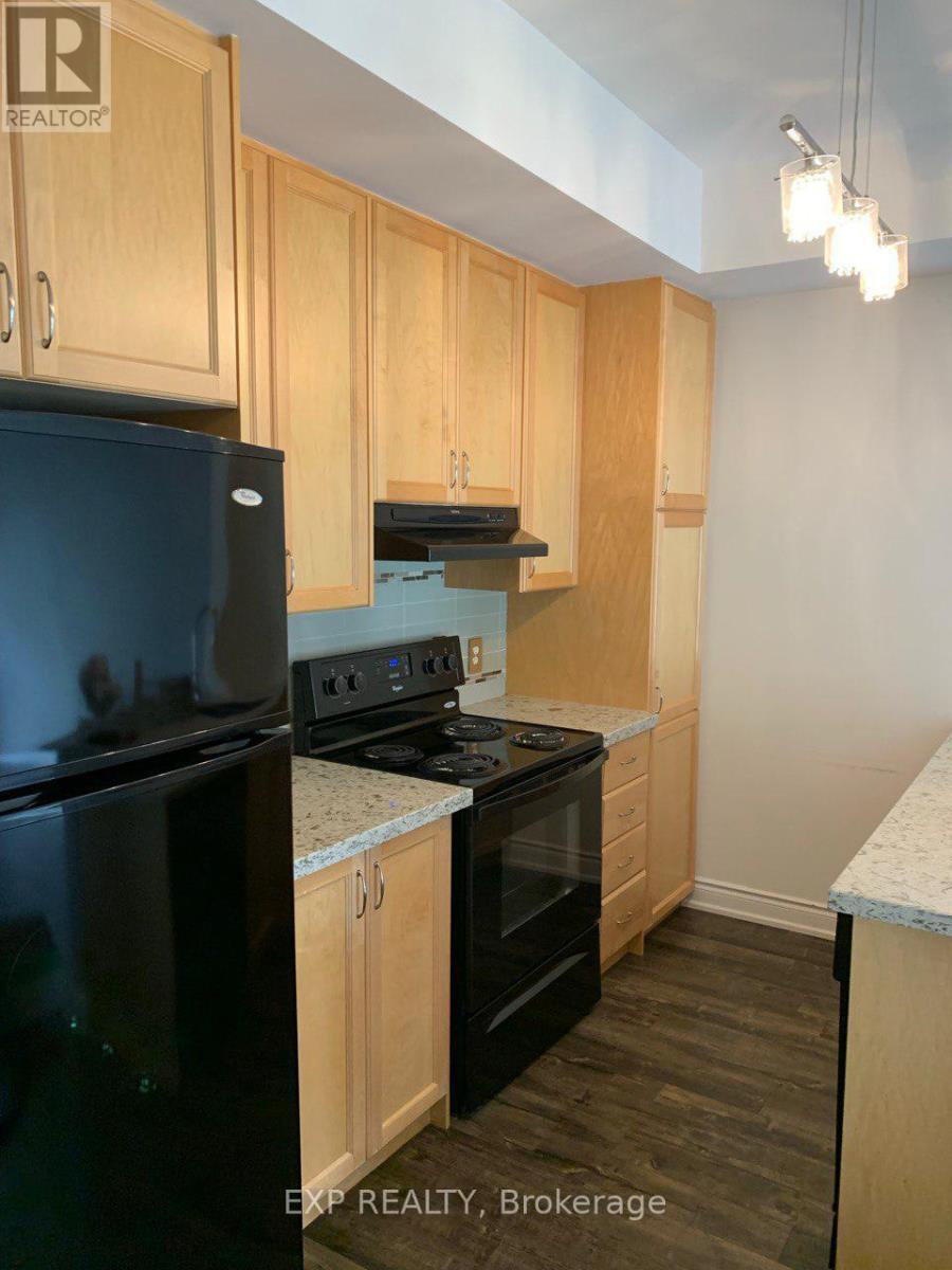 110 - 5035 Oscar Peterson Boulevard, Mississauga, ON - Indoor Photo Showing Kitchen