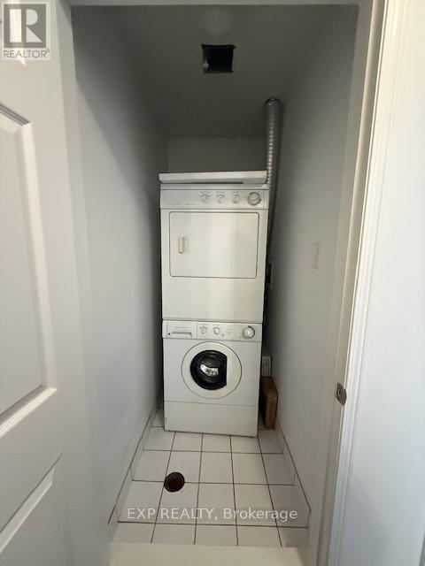 110 - 5035 Oscar Peterson Boulevard, Mississauga, ON - Indoor Photo Showing Laundry Room
