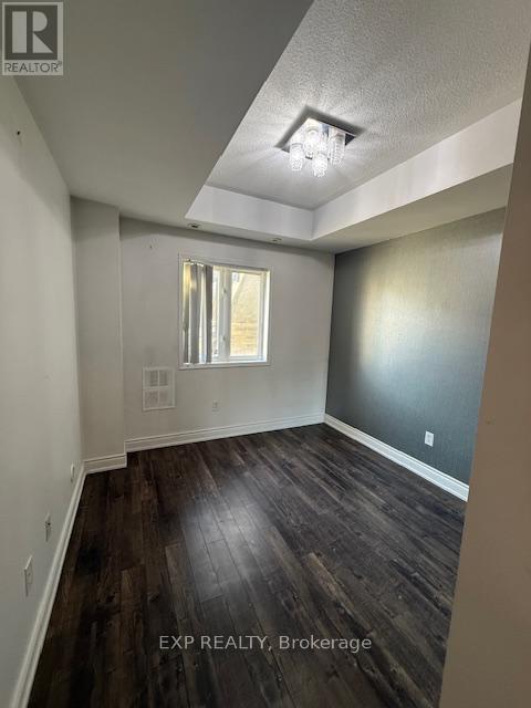 110 - 5035 Oscar Peterson Boulevard, Mississauga, ON - Indoor Photo Showing Other Room