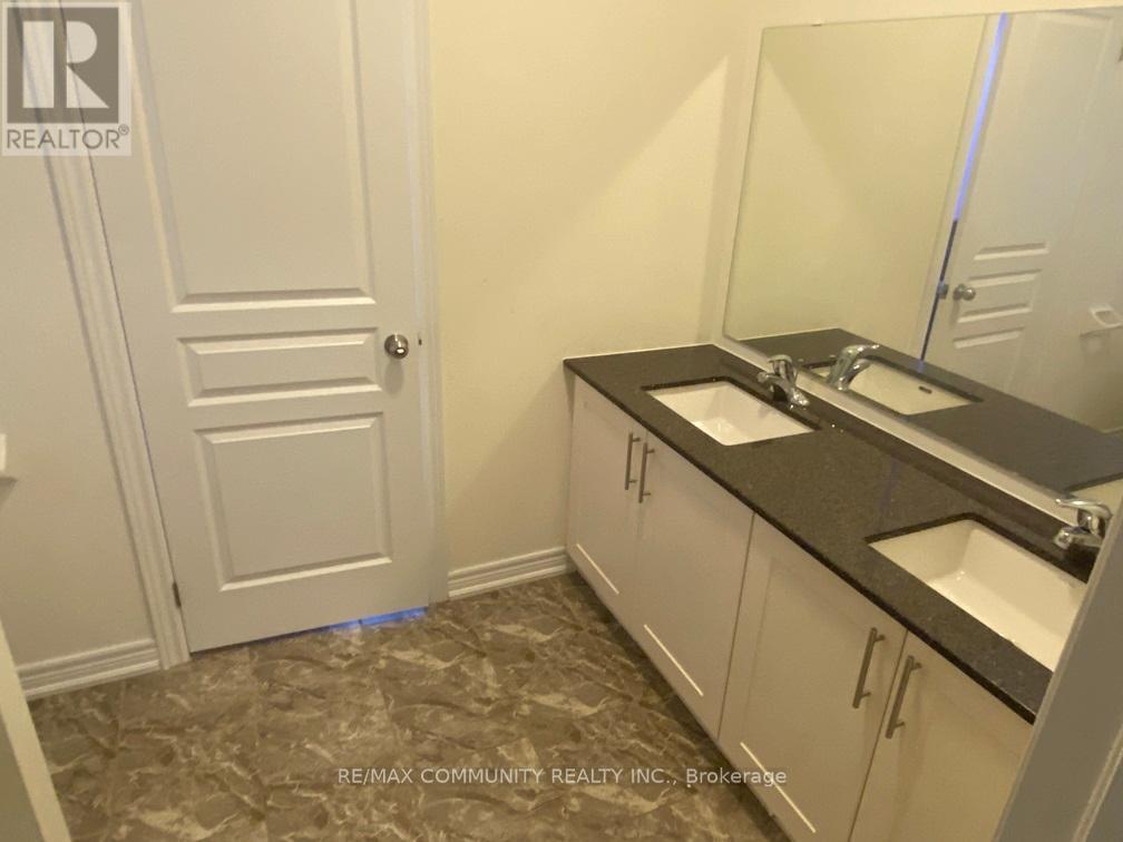 5 Terrick Road, Brampton, ON - Indoor Photo Showing Bathroom