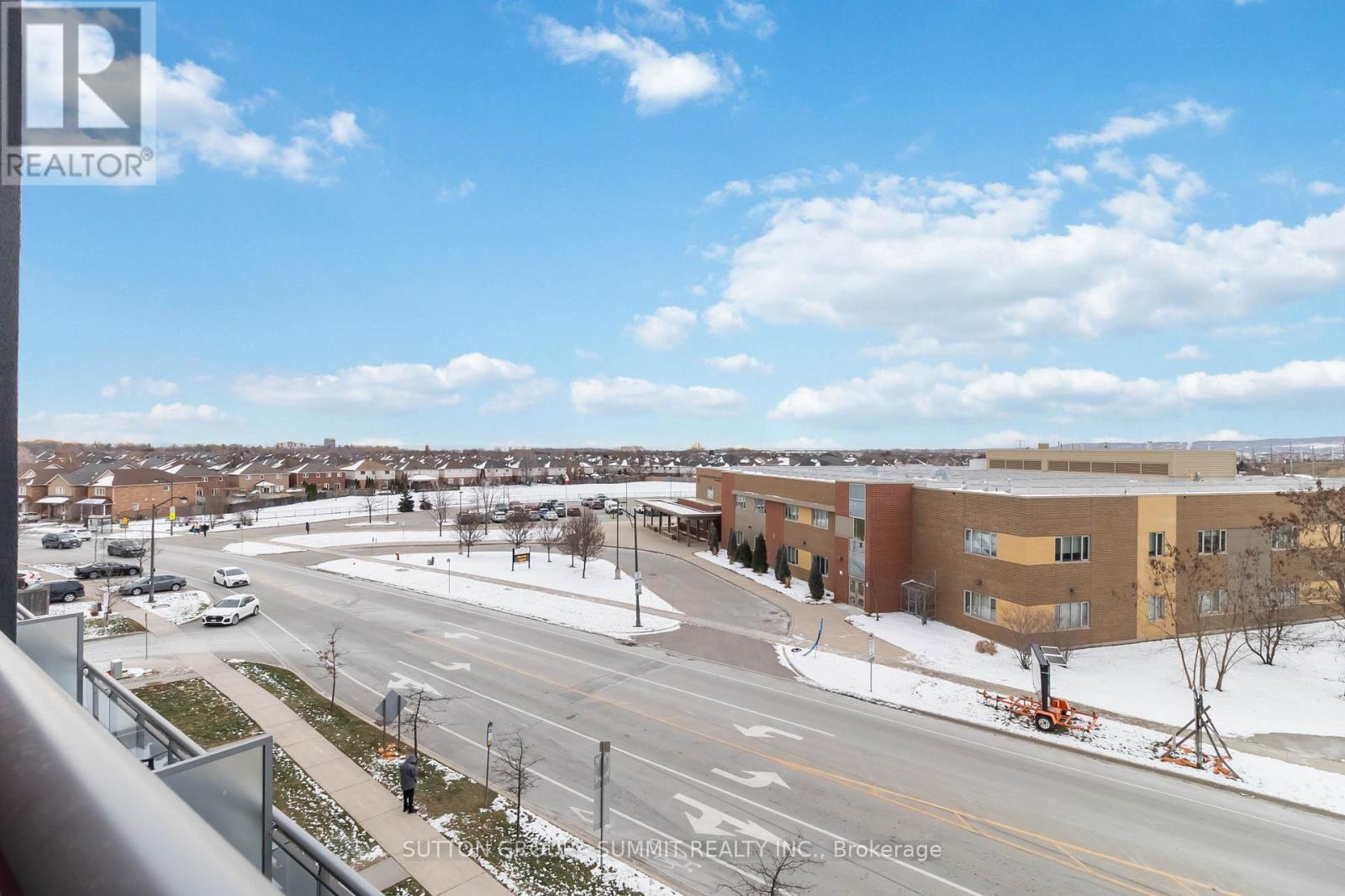 D422 - 5220 Dundas Street, Burlington, ON - Outdoor With View