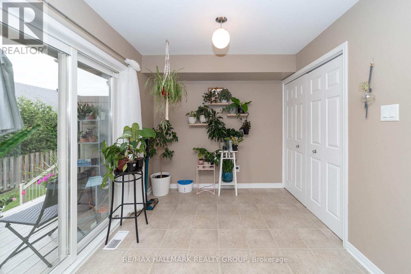 309 Galston Private, Ottawa, ON - Indoor Photo Showing Other Room