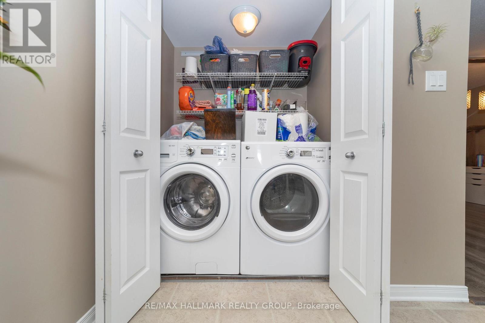 309 Galston Private, Ottawa, ON - Indoor Photo Showing Laundry Room