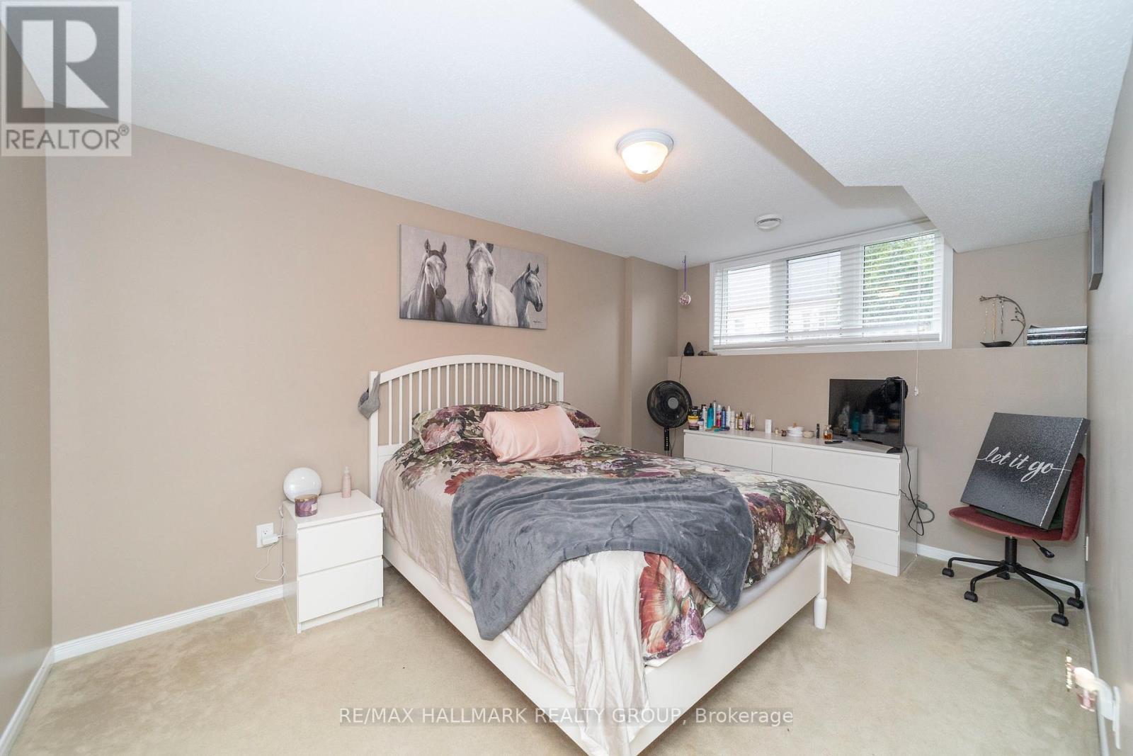309 Galston Private, Ottawa, ON - Indoor Photo Showing Bedroom