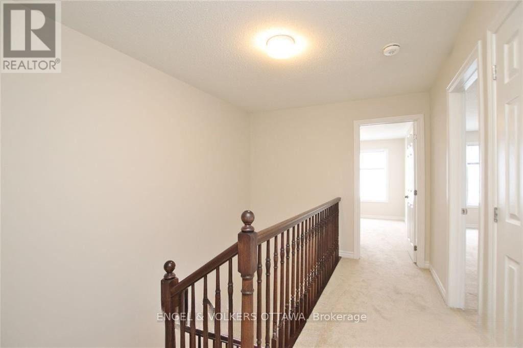 213 Hibernian Walk, Ottawa, ON - Indoor Photo Showing Other Room