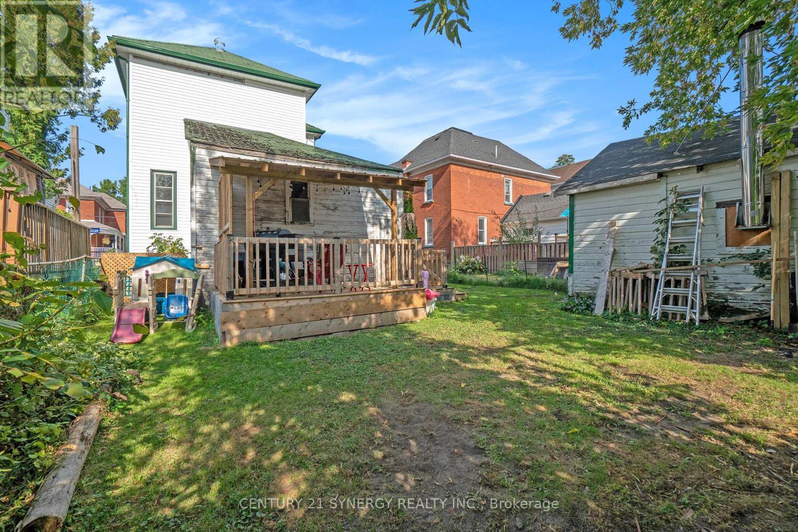 30 Kensington Avenue, Smiths Falls, ON - Outdoor With Deck Patio Veranda