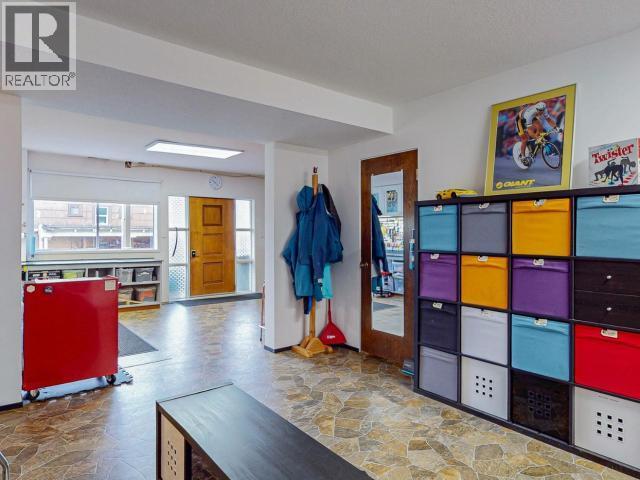 6906 Hammond Street, Powell River, BC - Indoor Photo Showing Other Room