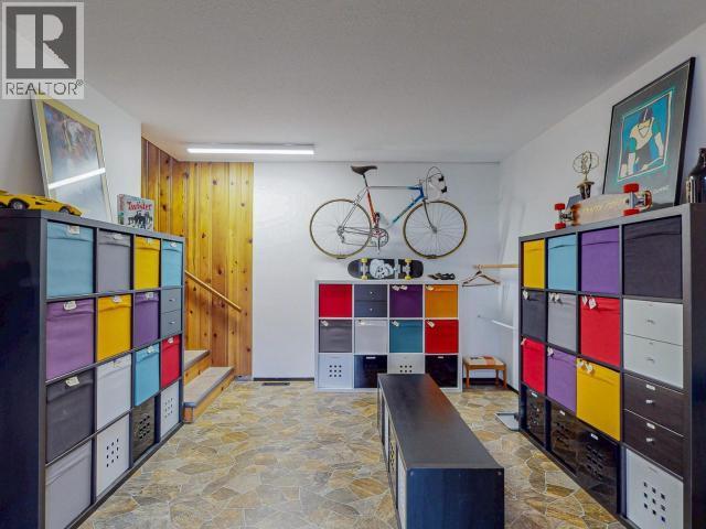 6906 Hammond Street, Powell River, BC - Indoor Photo Showing Other Room