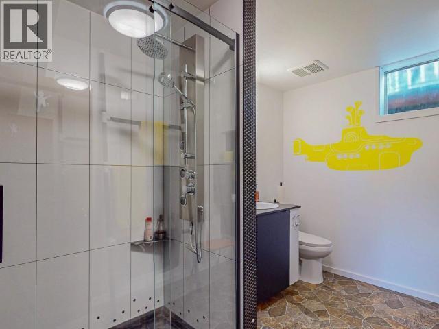 6906 Hammond Street, Powell River, BC - Indoor Photo Showing Bathroom