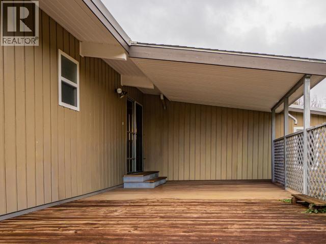 6906 Hammond Street, Powell River, BC - Outdoor With Exterior