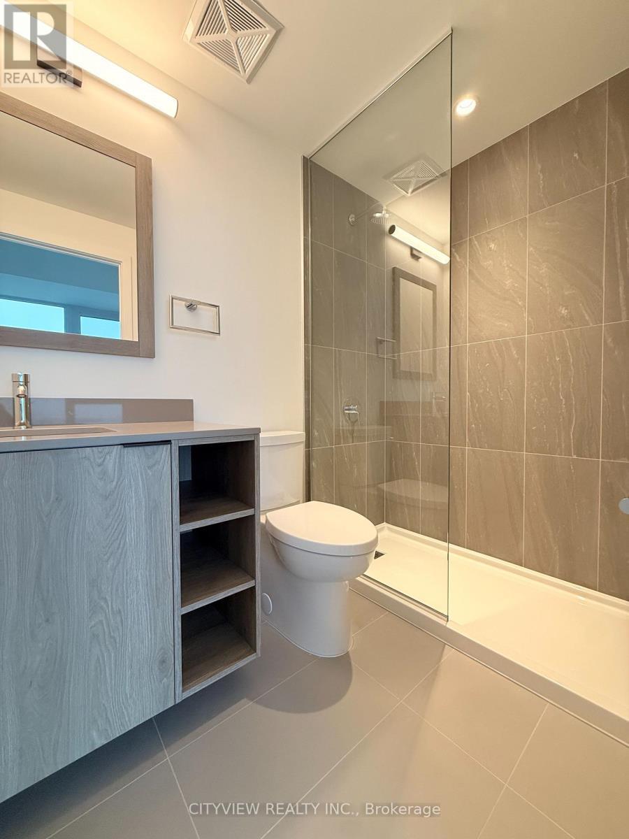 708 - 1007 The Queensway, Toronto, ON - Indoor Photo Showing Bathroom