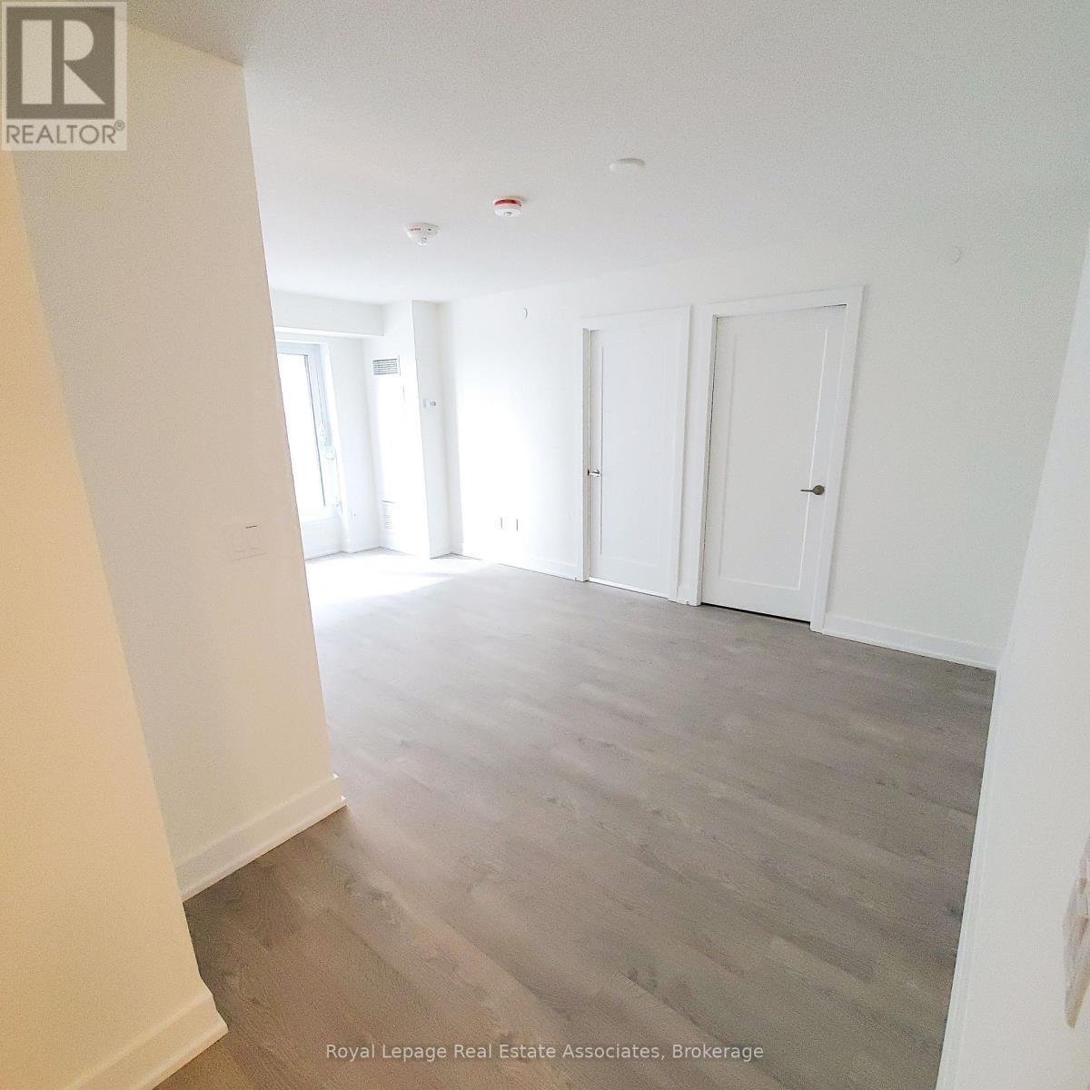 1426 - 9 Mabelle Avenue, Toronto, ON - Indoor Photo Showing Other Room