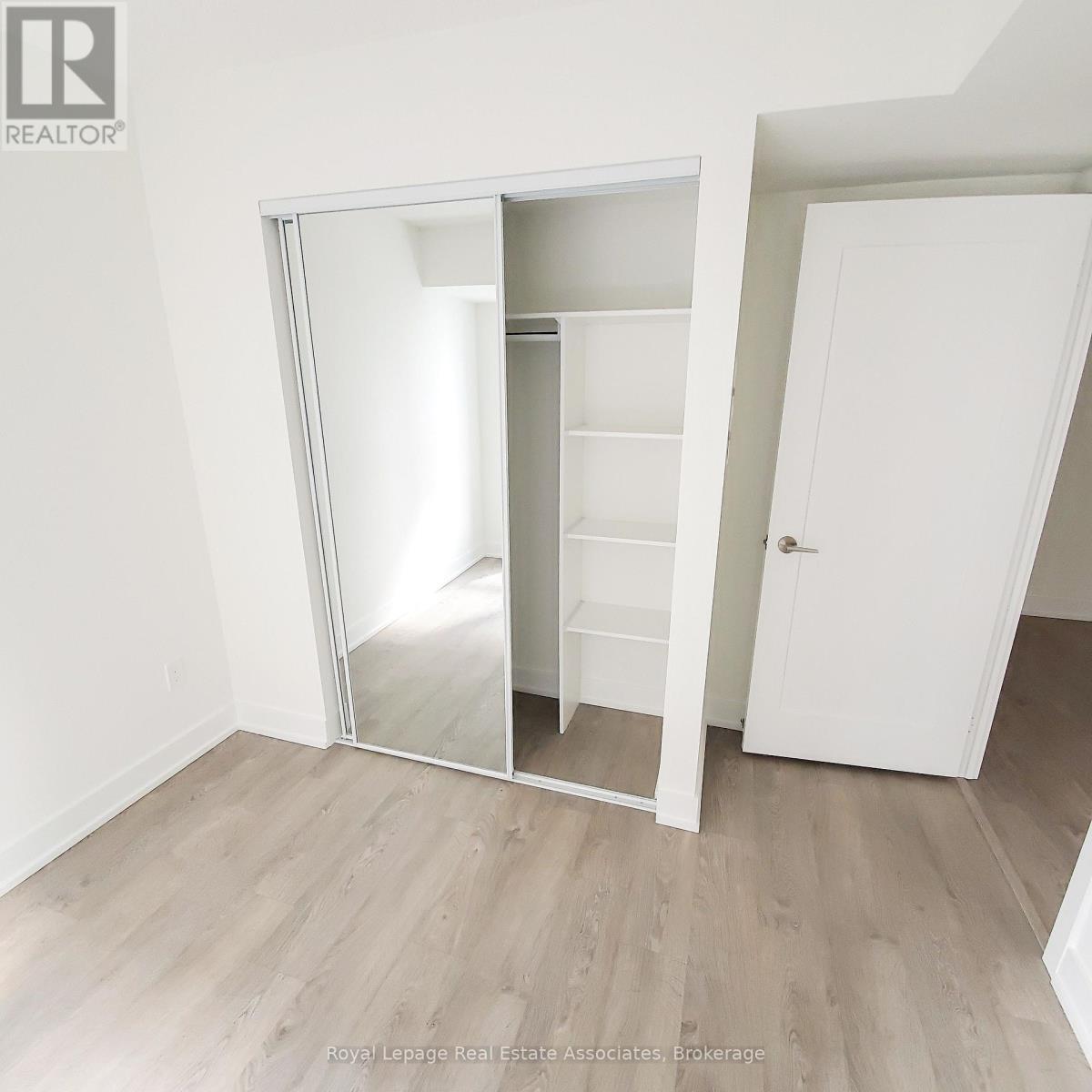 1426 - 9 Mabelle Avenue, Toronto, ON - Indoor Photo Showing Other Room