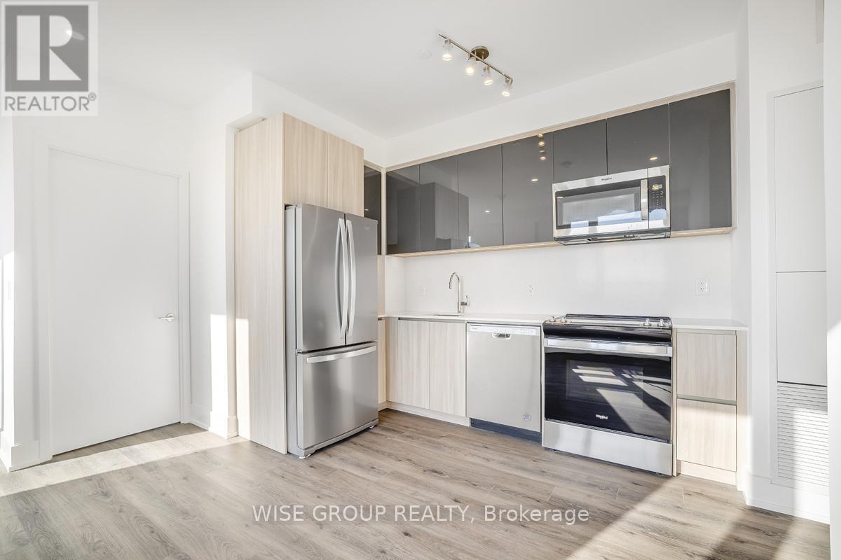 1215 - 3100 Keele Street, Toronto, ON - Indoor Photo Showing Kitchen