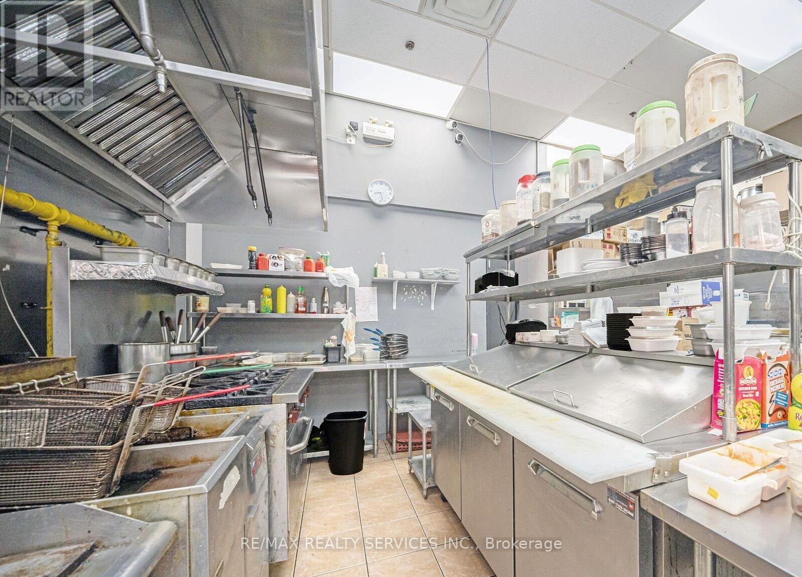 700 Queenston Road, Hamilton, ON