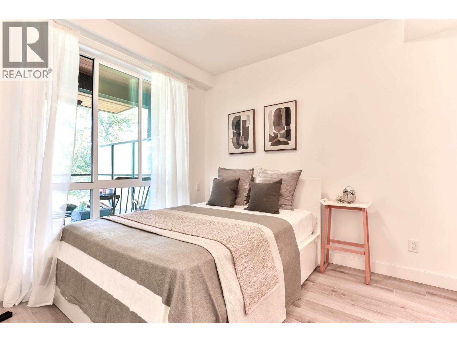 527 723 W 3Rd Street, North Vancouver, BC - Indoor Photo Showing Bedroom