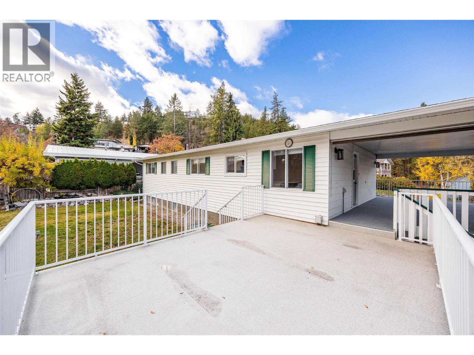 Deck l Main Level - 2757 Paula Road, West Kelowna, BC - Outdoor