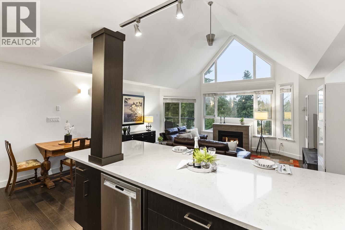 412 11595 Fraser Street, Maple Ridge, BC - Indoor