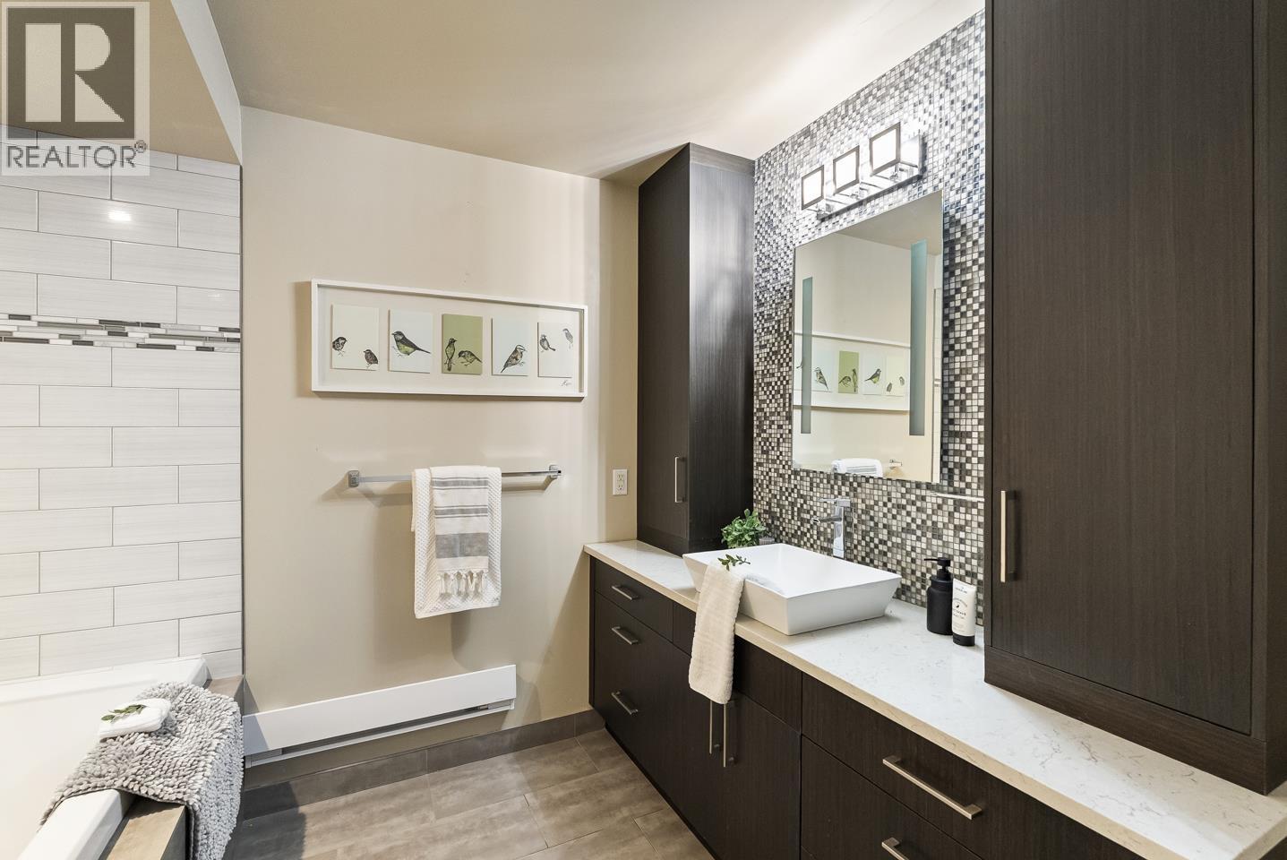 412 11595 Fraser Street, Maple Ridge, BC - Indoor Photo Showing Bathroom