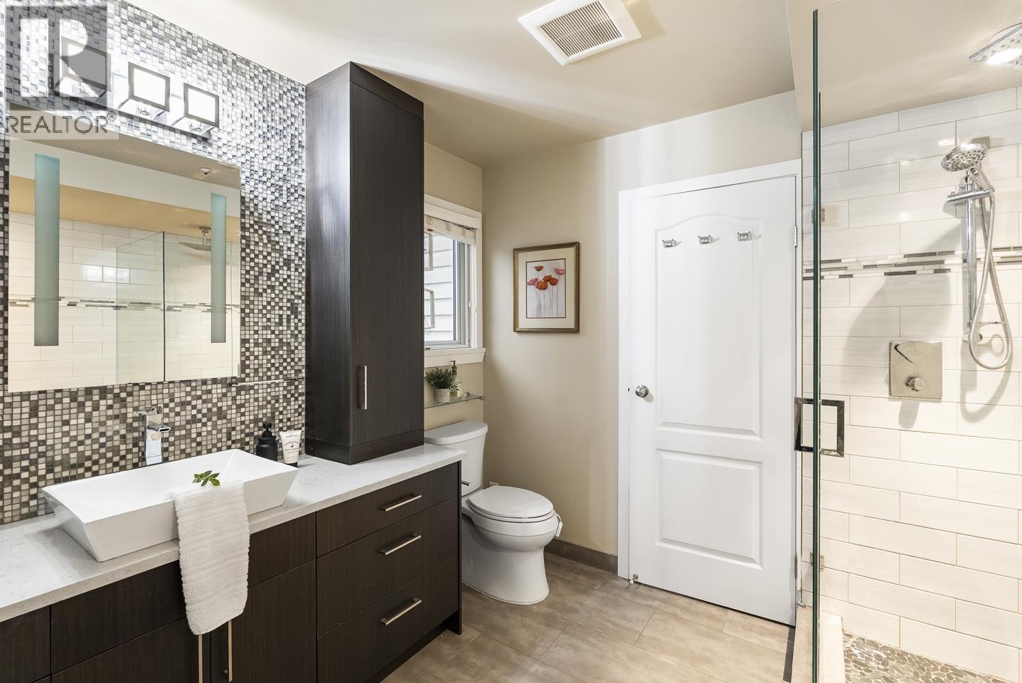 412 11595 Fraser Street, Maple Ridge, BC - Indoor Photo Showing Bathroom