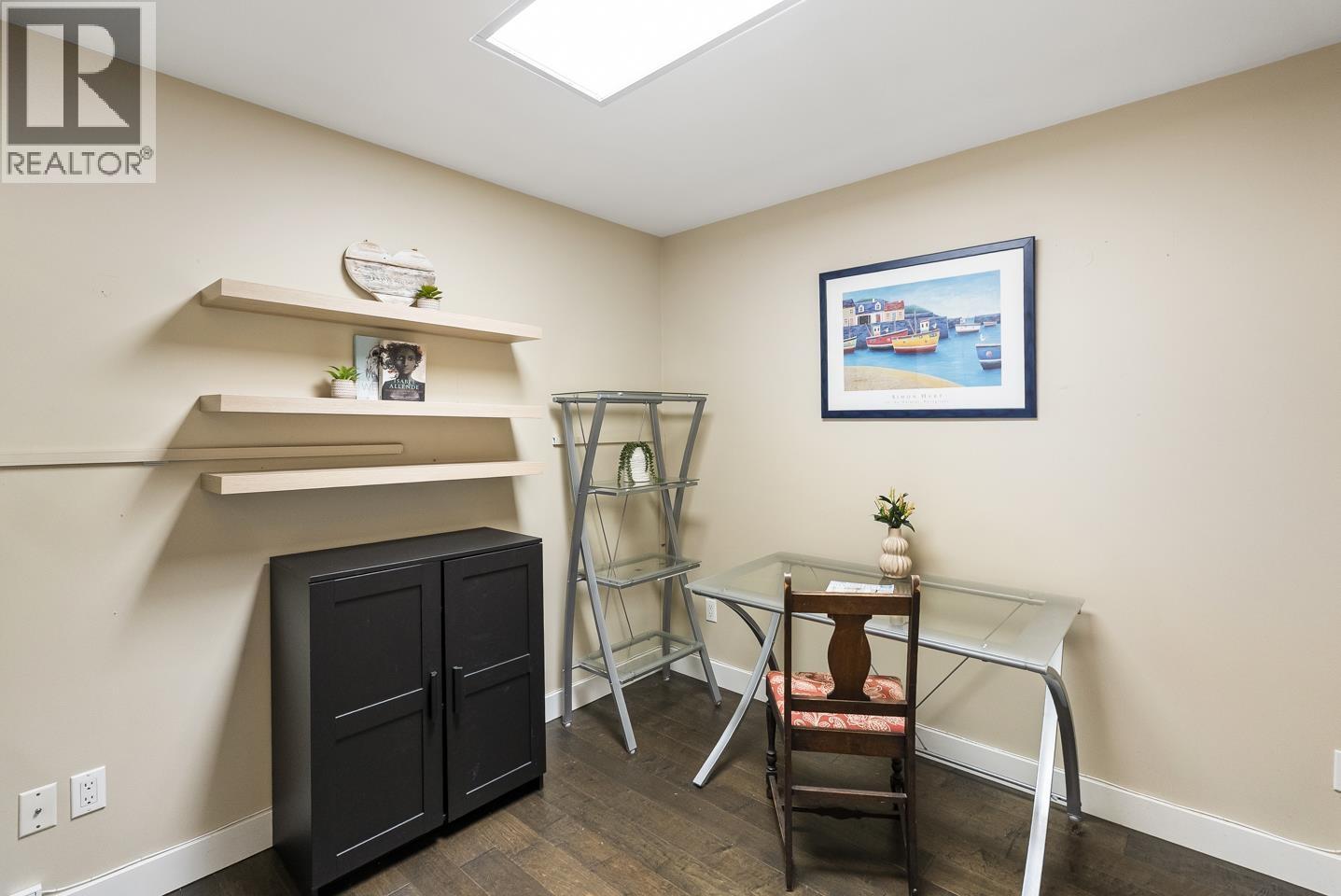 412 11595 Fraser Street, Maple Ridge, BC - Indoor