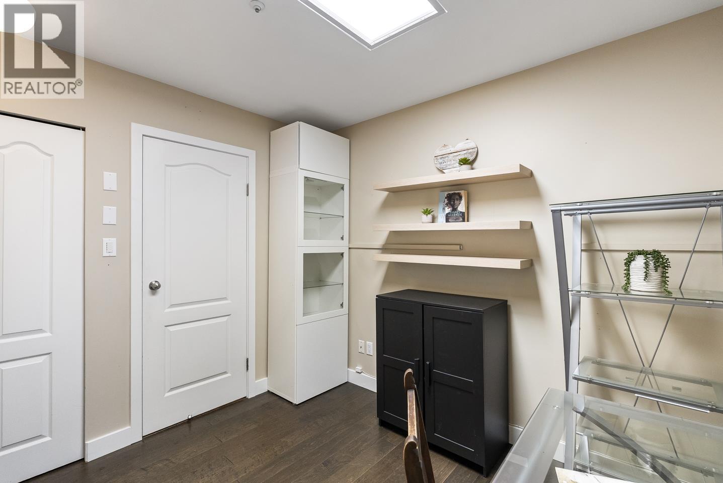 412 11595 Fraser Street, Maple Ridge, BC - Indoor Photo Showing Other Room