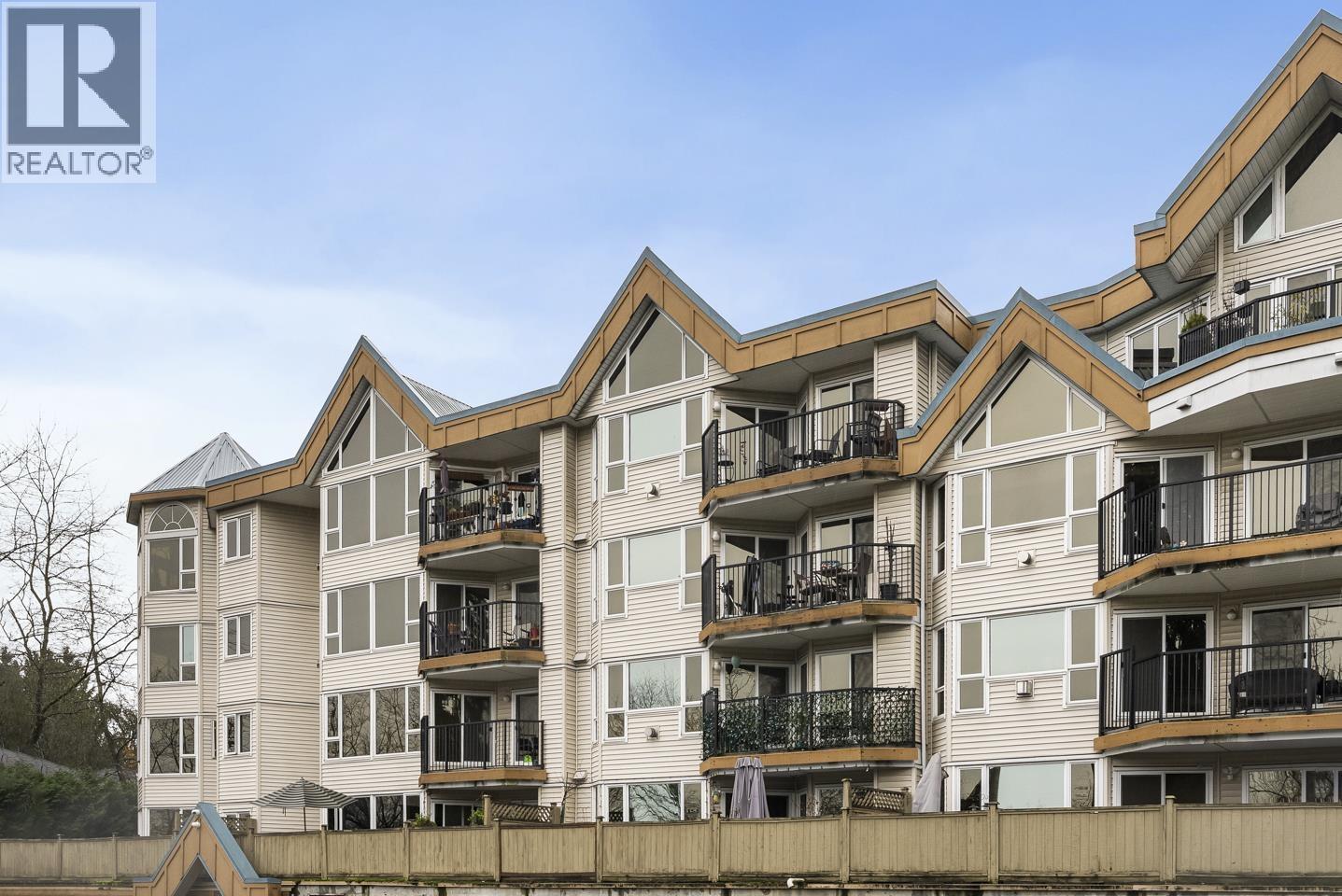 412 11595 Fraser Street, Maple Ridge, BC - Outdoor With Facade