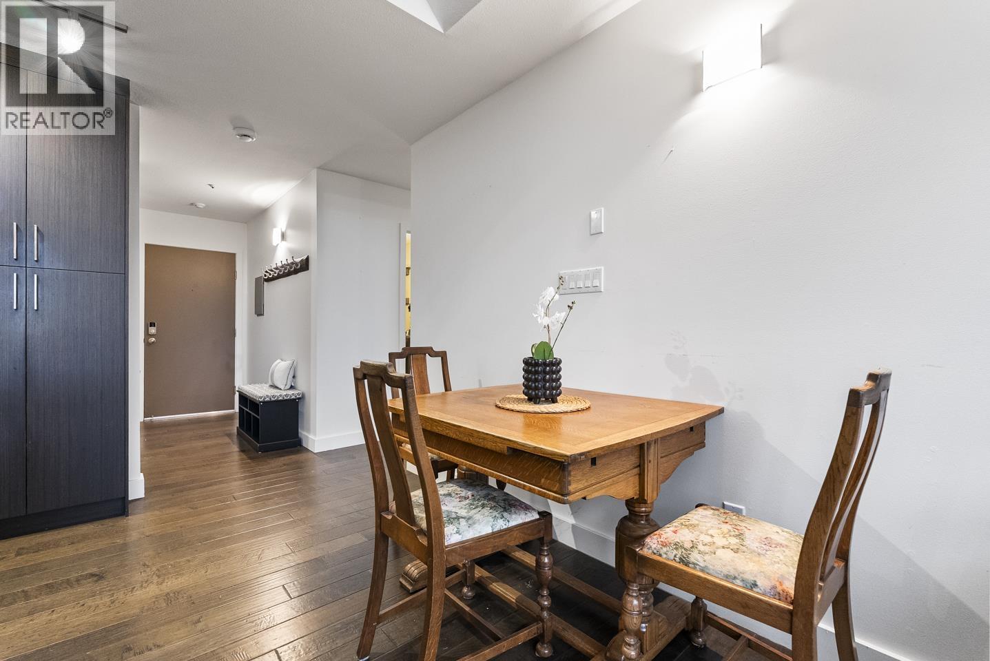412 11595 Fraser Street, Maple Ridge, BC - Indoor Photo Showing Dining Room