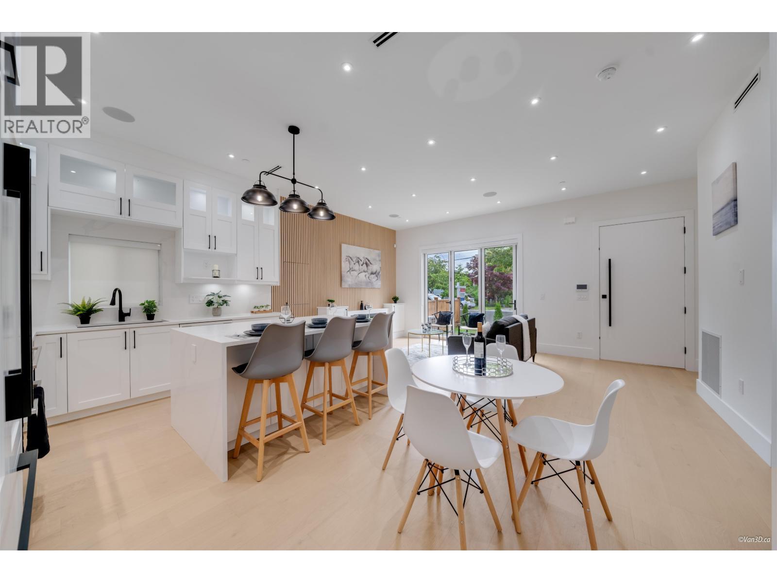 1 4463 Walden Street, Vancouver, BC - Indoor