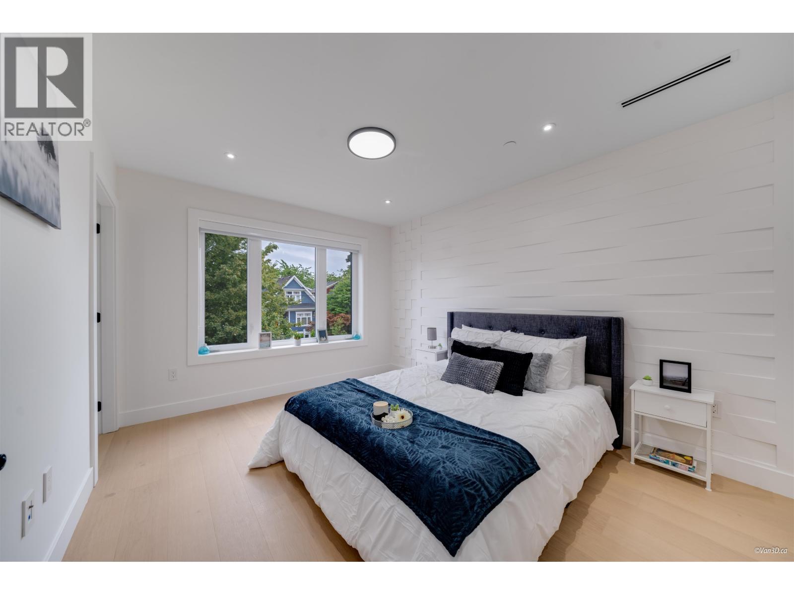 1 4463 Walden Street, Vancouver, BC - Indoor Photo Showing Bedroom