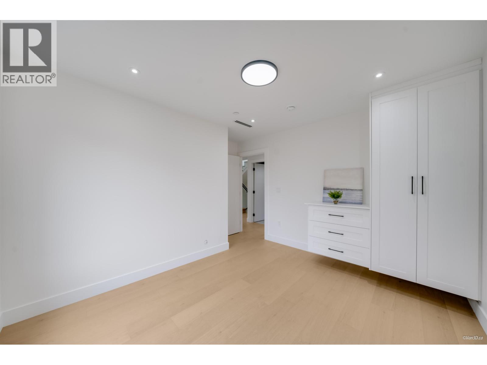 1 4463 Walden Street, Vancouver, BC - Indoor Photo Showing Other Room